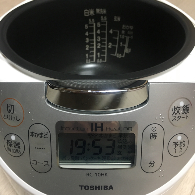 東芝IHジャー炊飯器5.5合炊き/使用4日間のみ