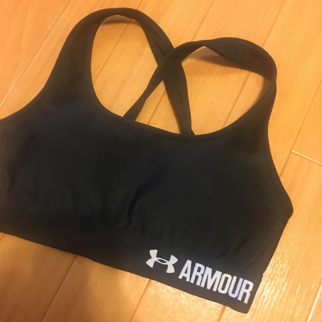 UNDER ARMOUR(アンダーアーマー)のアンダーアーマー スポーツブラ スポーツ/アウトドアのトレーニング/エクササイズ(トレーニング用品)の商品写真