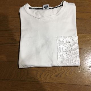 リベルタス(REBERTAS)のマホト着用 REBERTAS BLメッシュポケットTシャツ(Tシャツ/カットソー(半袖/袖なし))