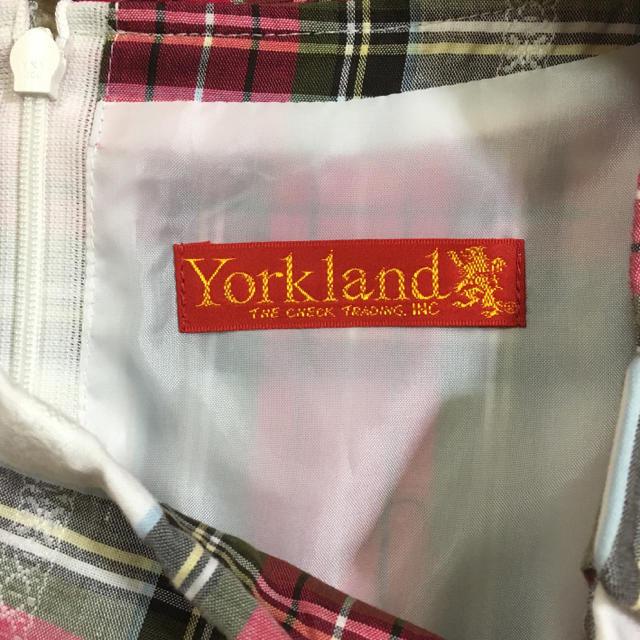 Yorkland(ヨークランド)の美品 Yorkland  チェック柄ワンピース レディースのワンピース(ひざ丈ワンピース)の商品写真