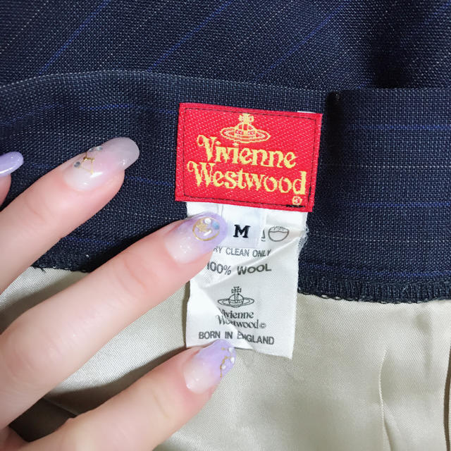 Vivienne Westwood(ヴィヴィアンウエストウッド)の Vivienne  Westwood タイトスカート レディースのスカート(ひざ丈スカート)の商品写真