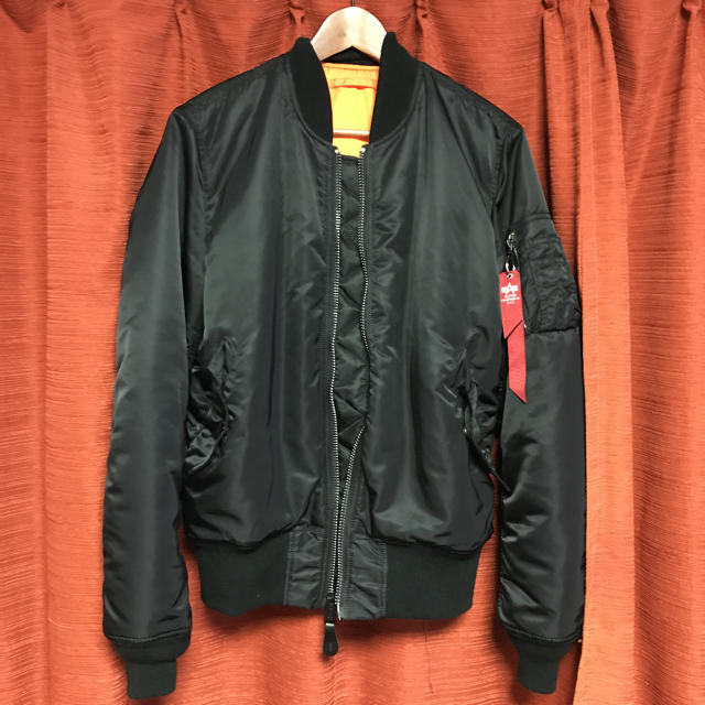 ALPHA INDUSTRIES(アルファインダストリーズ)のALPHA MA-1 メンズのジャケット/アウター(フライトジャケット)の商品写真