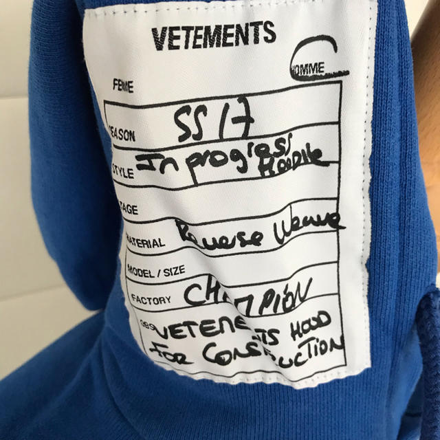 Balenciaga(バレンシアガ)の美品❤️ 17SS VETEMENTS×Champion ヴェトモン パーカー メンズのトップス(パーカー)の商品写真