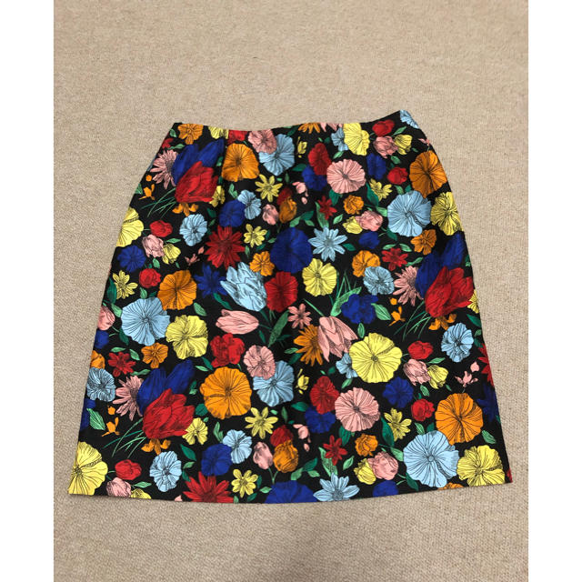 BOSCH(ボッシュ)のボッシュ 花柄スカート レディースのスカート(ひざ丈スカート)の商品写真