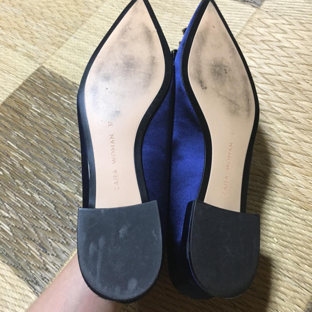 ZARA(ザラ)の☆新品☆ZARAサテン ビジューパンプス 37 レディースの靴/シューズ(ハイヒール/パンプス)の商品写真