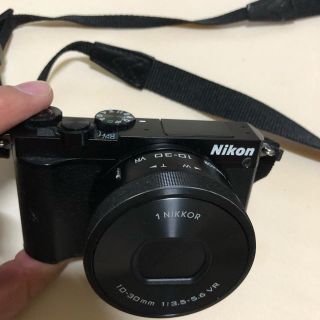 ニコン(Nikon)のニコン J5 ミラーレス(ミラーレス一眼)