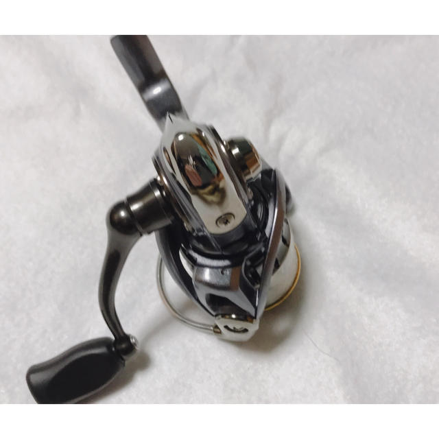 DAIWA(ダイワ)のダイワ 15ルビアス2004 DAIWA LUVIAS フロロLTD3ポンド付 スポーツ/アウトドアのフィッシング(リール)の商品写真