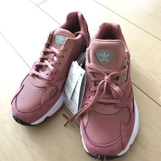 アディダス(adidas)の新品 adidas ファルコン(スニーカー)