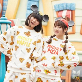 PUNYUS - 新品 punyus ディズニーコラボトレーナー ワッフル 2の通販