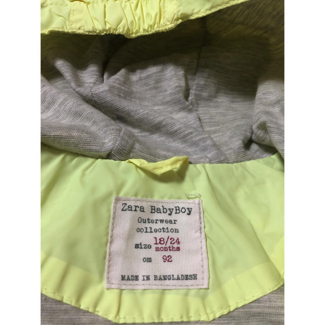 ZARA KIDS(ザラキッズ)のZara baby boy ナイロンジャケット ネオンイエロー キッズ/ベビー/マタニティのキッズ服男の子用(90cm~)(ジャケット/上着)の商品写真