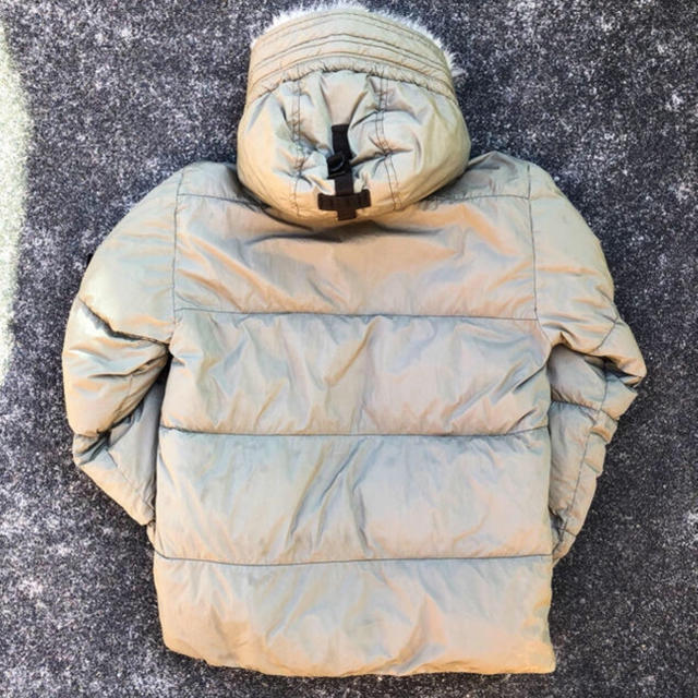 STONE ISLAND - ストーンアイランド ダウン オリーブ Mの通販 by ttb STONE ISLAND - ストーンアイランド ダウン オリーブ Mの通販 by ttb
