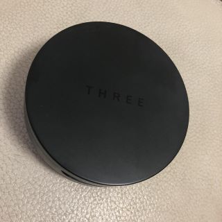 スリー(THREE)のTHREE  パウダー ケース  ノベルティ(フェイスパウダー)