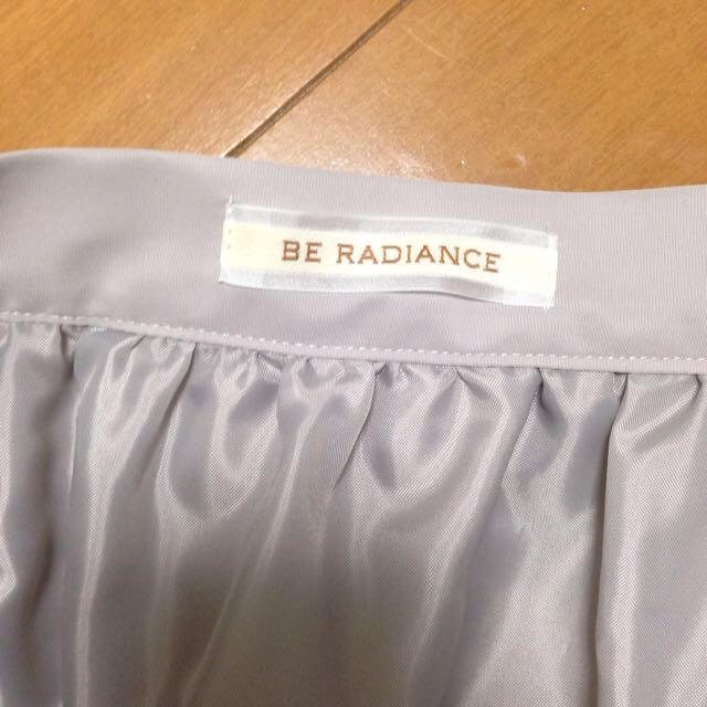 BE RADIANCE(ビーラディエンス)のBE RADIANCE ミドル丈スカート レディースのスカート(ひざ丈スカート)の商品写真