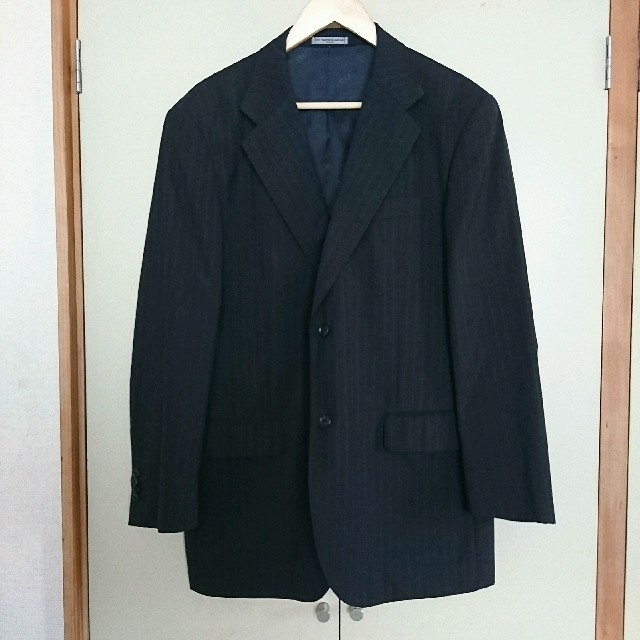Yukiko Hanai(ユキコハナイ)のYUKIKO HANAI スーツ 上 ジャケット 3L 大きいサイズ ストライプ メンズのスーツ(スーツジャケット)の商品写真