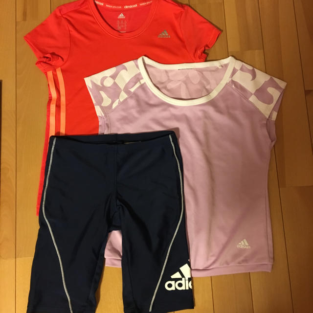 adidas(アディダス)の水着 3枚セット adidas アディダス サイズ120〜130 ラッシュガード キッズ/ベビー/マタニティのキッズ服女の子用(90cm~)(水着)の商品写真