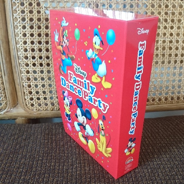 Disney(ディズニー)のディズニー ファミリーダンスパーティー DWE WFC イングリッシュカーニバル エンタメ/ホビーのDVD/ブルーレイ(キッズ/ファミリー)の商品写真