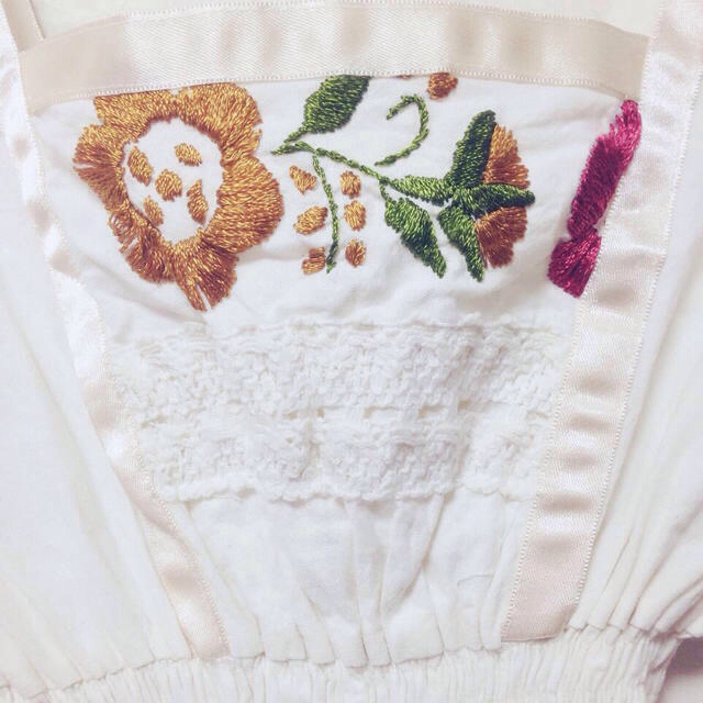 お花の刺繍ワンピース レディースのワンピース(ロングワンピース/マキシワンピース)の商品写真