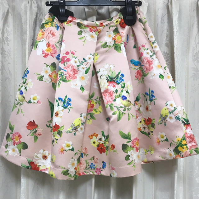 Chesty(チェスティ)のchesty 小鳥スカート ピンク レディースのスカート(ひざ丈スカート)の商品写真