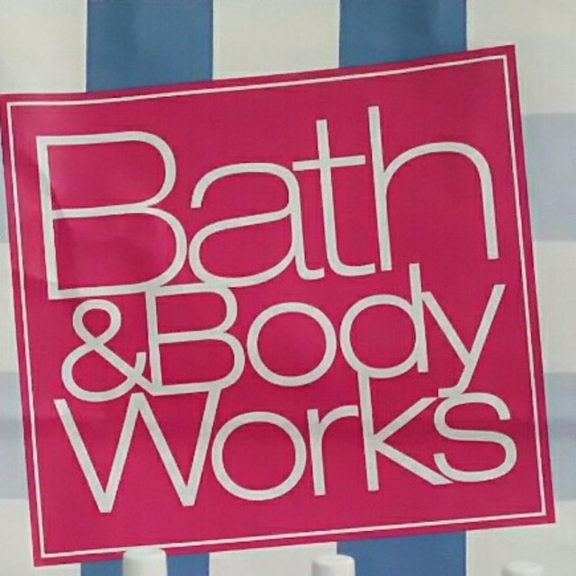 Bath & Body Works(バスアンドボディーワークス)のkicori様専用 バスアンドボディワークス ウォールフラワーリフィル コスメ/美容のリラクゼーション(アロマオイル)の商品写真