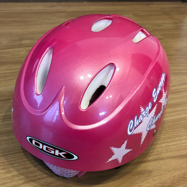 OGK(オージーケー)の子供用 ヘルメット ひさ、肘当て、ハンド プロテクター キッズ/ベビー/マタニティの外出/移動用品(自転車)の商品写真