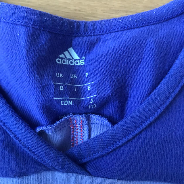 adidas(アディダス)のアディダス110cmTシャツ キッズ/ベビー/マタニティのキッズ服男の子用(90cm~)(Tシャツ/カットソー)の商品写真