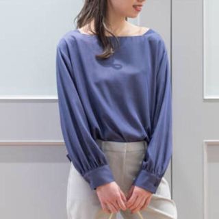 ナチュラルビューティーベーシック(NATURAL BEAUTY BASIC)のデコルテブラウス (カットソー(長袖/七分))