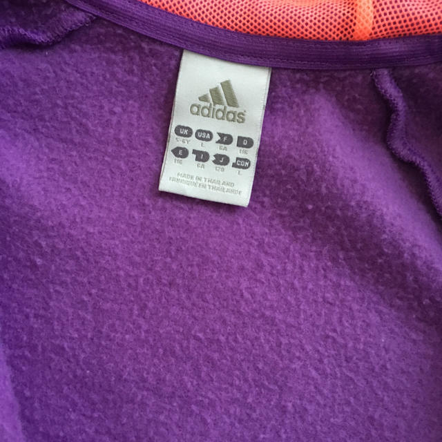 adidas(アディダス)のアディダス パーカー120センチ キッズ/ベビー/マタニティのキッズ服女の子用(90cm~)(ジャケット/上着)の商品写真