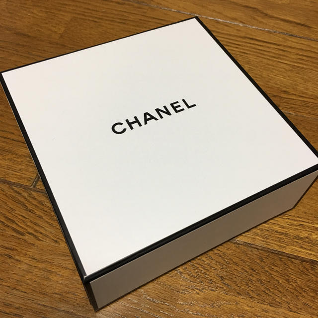 CHANEL(シャネル)のCHANEL BOX (M) ※マグネットありタイプ インテリア/住まい/日用品のインテリア小物(小物入れ)の商品写真