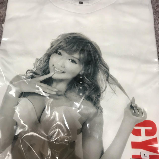 値下げ❗️サイバージャパン  Tシャツ  Kazue