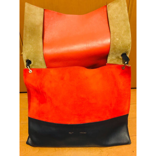 celine(セリーヌ)のCELINE ショルダーバッグ オールソフト ベージュ×レッド×ネイビー レディースのバッグ(ショルダーバッグ)の商品写真