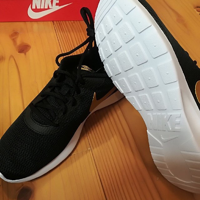 NIKE(ナイキ)のナイキ タンジュン NIKE TANJUN  メンズ スニーカー　26.5 新品 メンズの靴/シューズ(スニーカー)の商品写真