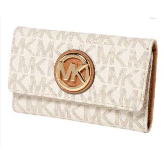 マイケルコース(Michael Kors)の[佐々木ちゃん。様専用]MICHAEL  KORS キーケース ホワイト(キーケース)