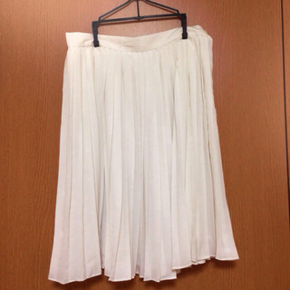 ホワイト♡プリーツスカート(ひざ丈スカート)