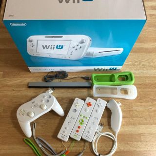 ウィーユー(Wii U)のWii U 本体 Wiiリモコンセット(家庭用ゲーム機本体)