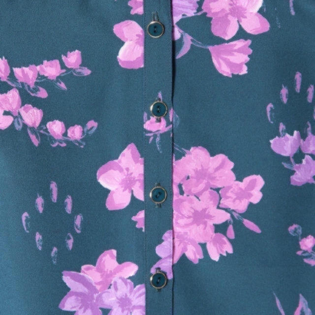 GRACE CONTINENTAL(グレースコンチネンタル)のフラワープリントシャツNS レディースのトップス(シャツ/ブラウス(半袖/袖なし))の商品写真