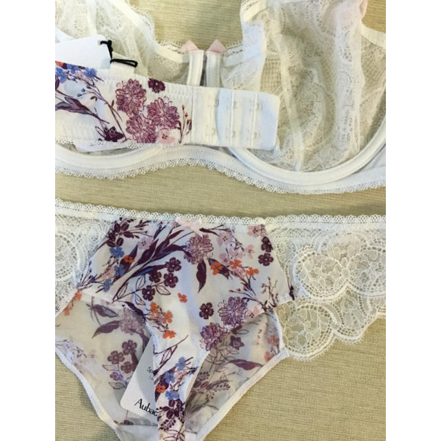 LA PERLA(ラペルラ)のAUBADEオーバドゥFEMME ARTISTE 75C/2 レディースの下着/アンダーウェア(ブラ&ショーツセット)の商品写真