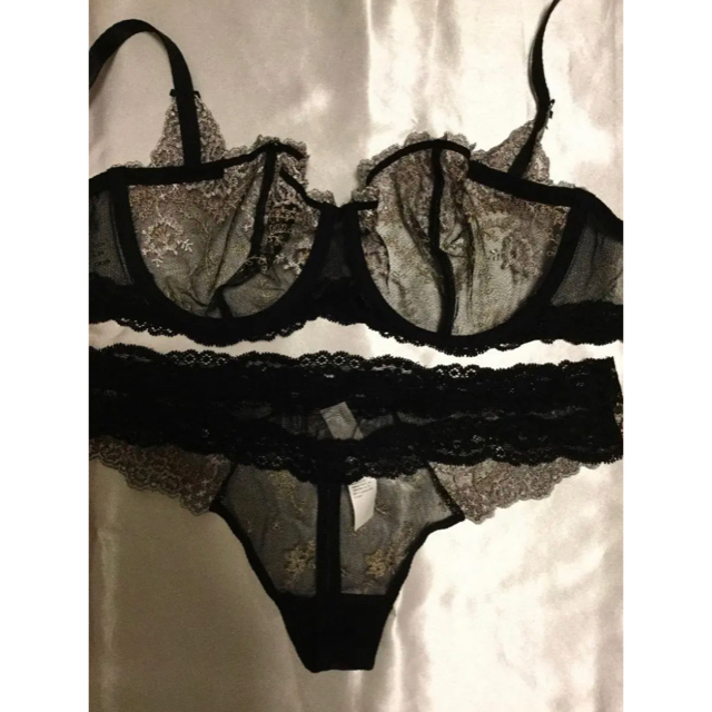 LA PERLA(ラペルラ)のAUBADEオーバドゥBELLE D'ISPAHAN 75C/2 3.24万 レディースの下着/アンダーウェア(ブラ&ショーツセット)の商品写真