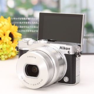 ニコン(Nikon)の✨シリーズ最高峰✨性能で選ぶならこのミラーレス一眼❤Nikon 1 J5(ミラーレス一眼)