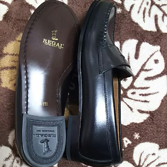REGAL(リーガル)のヨッシーさん専用リーガルREGALローファー黒新品同様24㎝EEEレディース レディースの靴/シューズ(ローファー/革靴)の商品写真