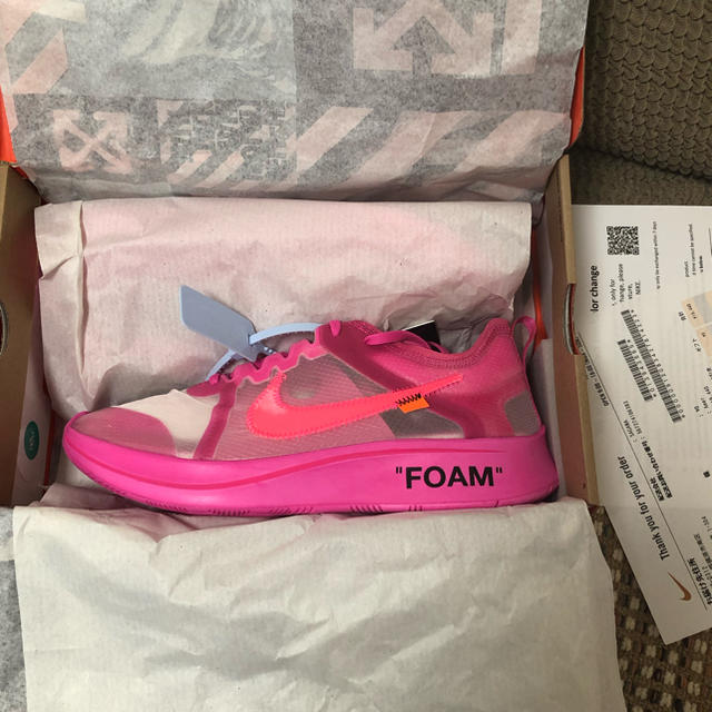 NIKE(ナイキ)の27.5cm OFF-WHITE × NIKE ZOOM FLY PINK  メンズの靴/シューズ(スニーカー)の商品写真