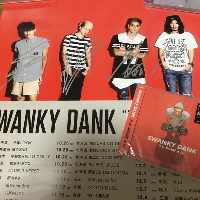 Deviluse(デビルユース)の SWANKY  DANK 直筆サイン入りA2ポスター エンタメ/ホビーのタレントグッズ(ミュージシャン)の商品写真