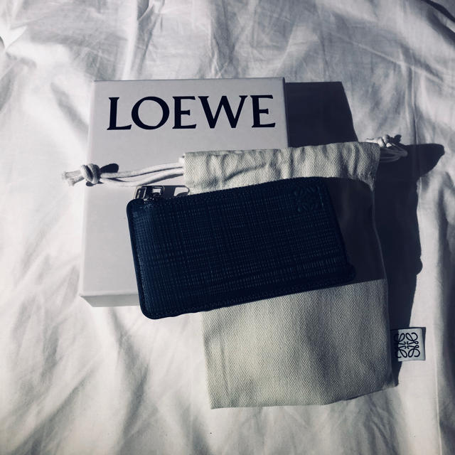LOEWE(ロエベ)のloewe lilen ミニ財布 コイン カードホルダー レディースのファッション小物(財布)の商品写真