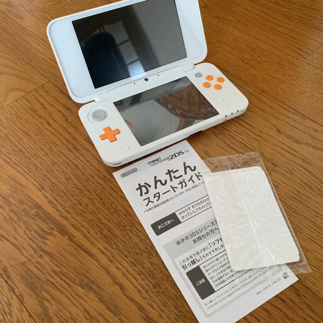 NEW 任天堂 2DS LL ホワイト・オレンジ-