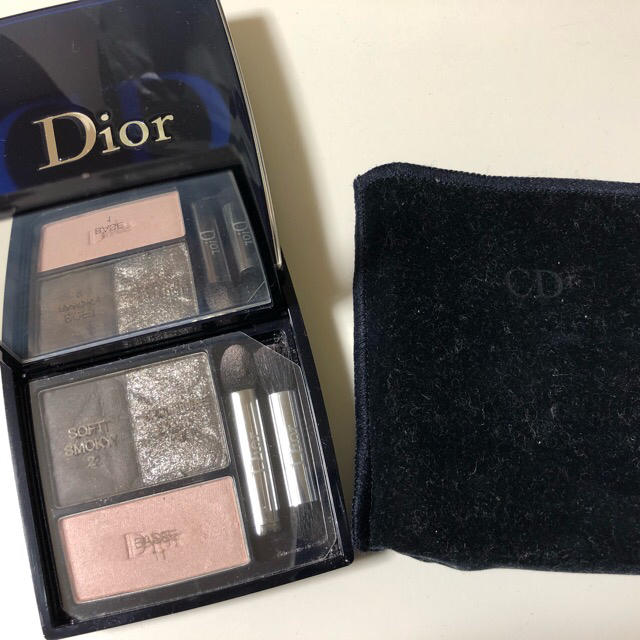 Christian Dior(クリスチャンディオール)の再値下げしました！ディオール トワ クルール スモーキー コスメ/美容のベースメイク/化粧品(アイシャドウ)の商品写真