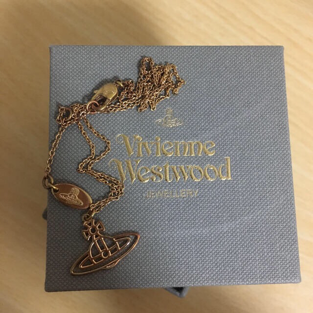 Vivienne Westwood(ヴィヴィアンウエストウッド)の早い者勝ち❣️ネックレス Vivienne westwood レディースのアクセサリー(ネックレス)の商品写真