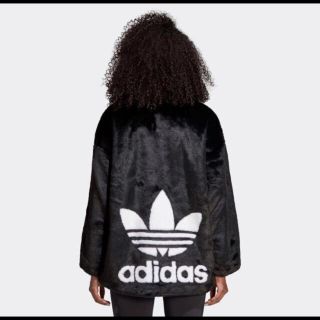 アディダス(adidas)のADIDAS ORIGINALS FUR JACKET ファー ジャケット(毛皮/ファーコート)