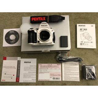 ペンタックス(PENTAX)の★外観新品級美品★ペンタックス pentax k-30 ホワイト (デジタル一眼)