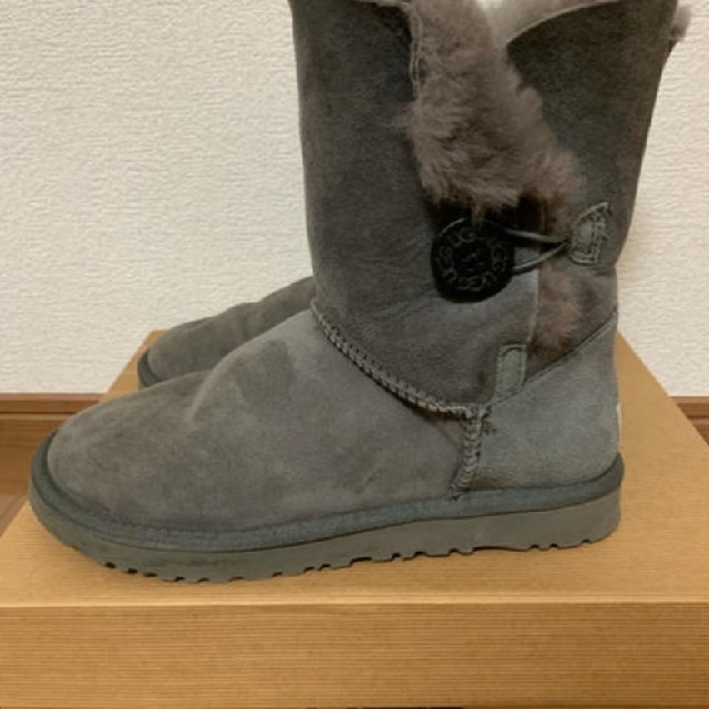 UGG ブーツベイリーボタン 25センチ