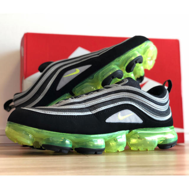 NIKE(ナイキ)のNike air vapormax 97 neon volt yellow  メンズの靴/シューズ(スニーカー)の商品写真