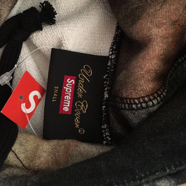 Supreme(シュプリーム)のSupreme×UNDERCOVER レディースのトップス(パーカー)の商品写真